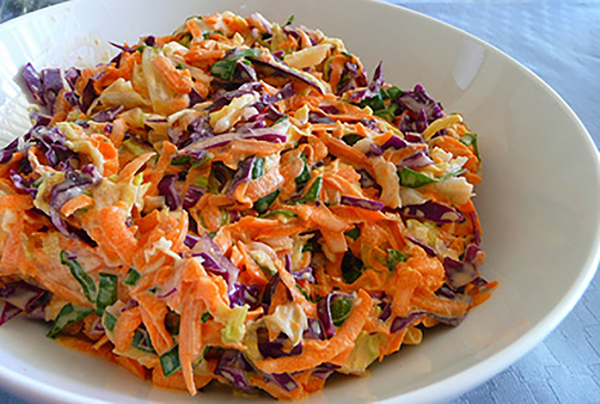 Politiki Salata – The Greek Coleslaw Bursting with Flavor