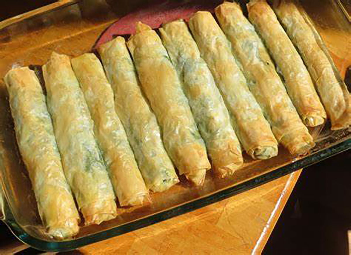 Greek spinach pie rolls