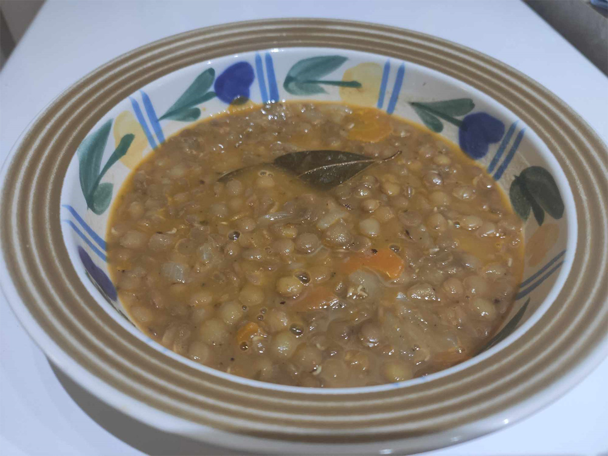 Greek Lentil Soup (Fakes Soupa)